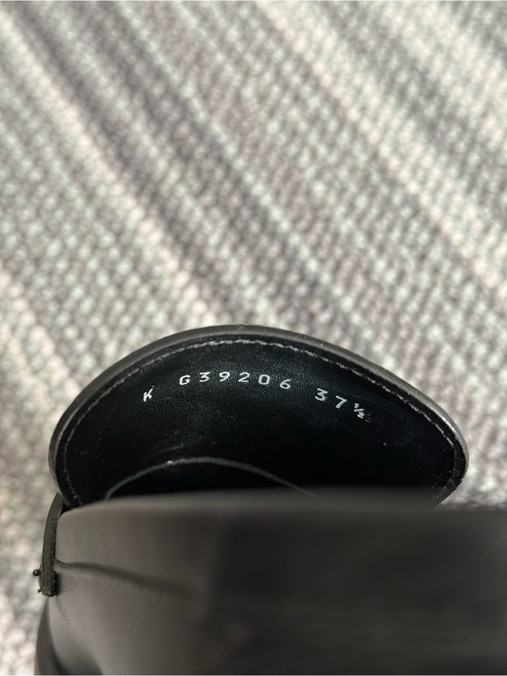 CHANEL Black Leather CC- Platform Slip-On Loafers - 37.5 - Authentic - Picture 14 of 16